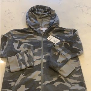 Girls 10 12 splendid camo zip up hoodie